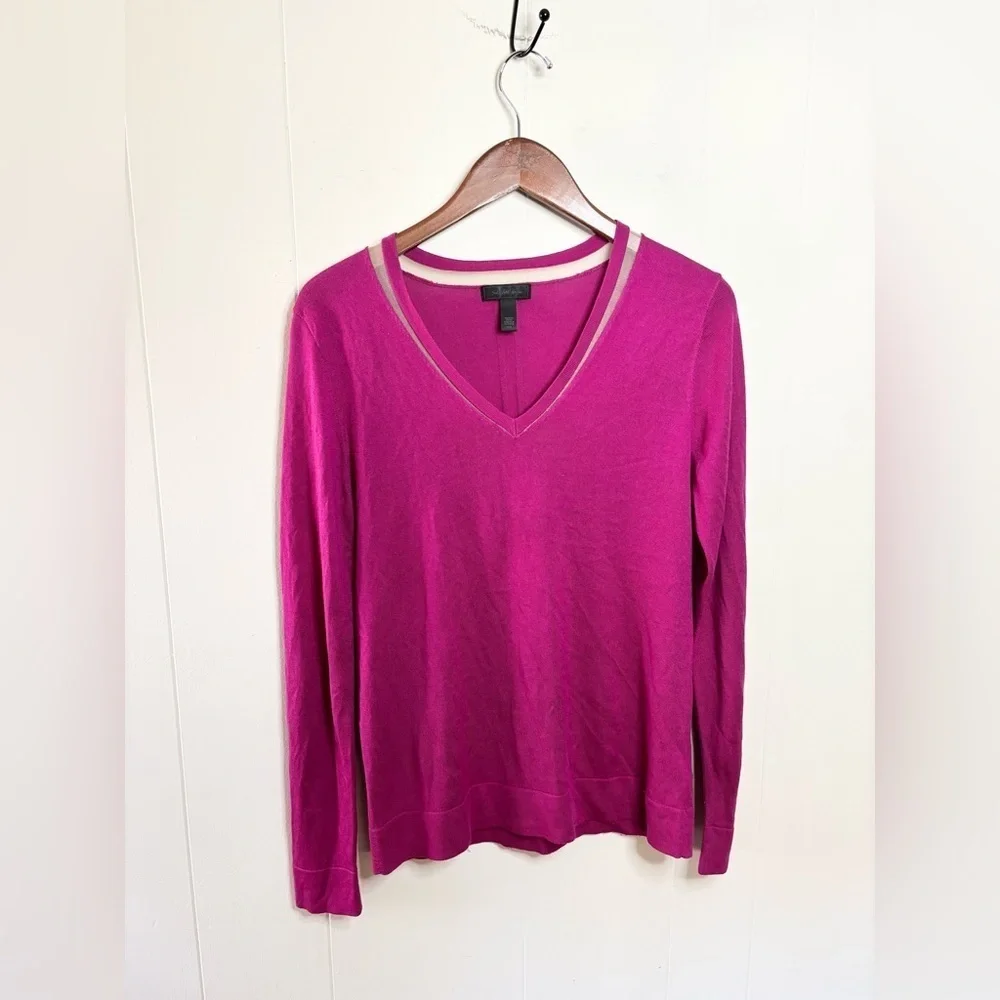 Saks Fifth Avenue purple pink v neck sweater silk cashmere M fuchsia